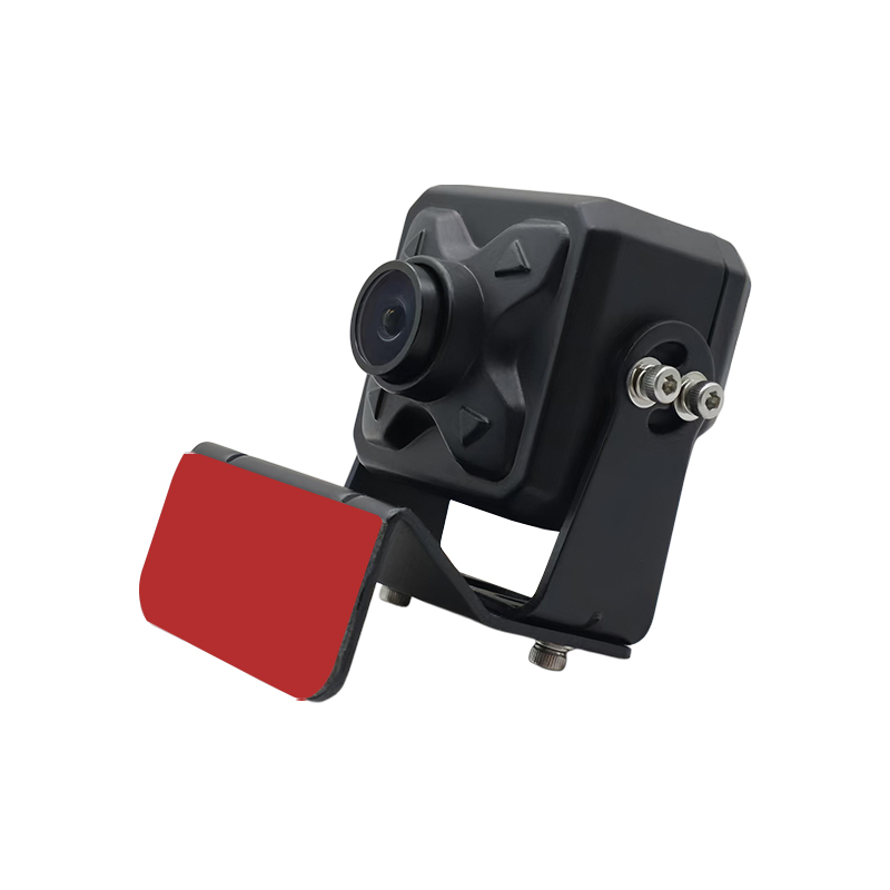 Установленная в автомобиле передняя IP-камера высокого разрешения с разрешением 2 МП